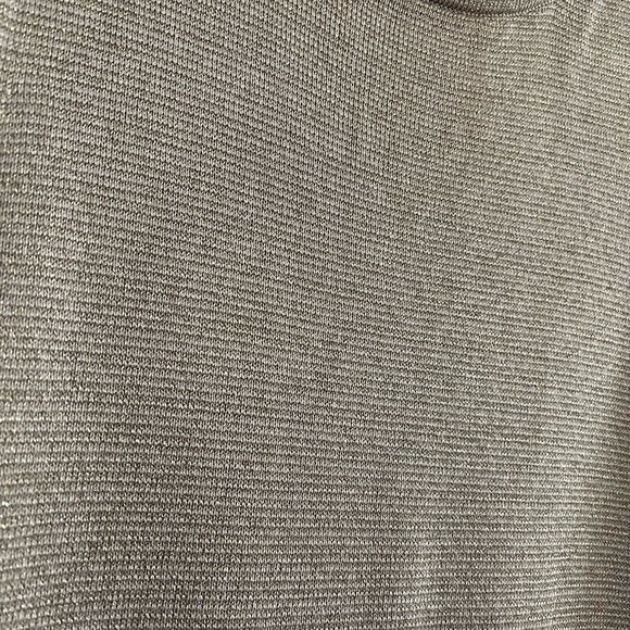 Banana Republic sleeveless turtleneck. - Picture 4 of 4
